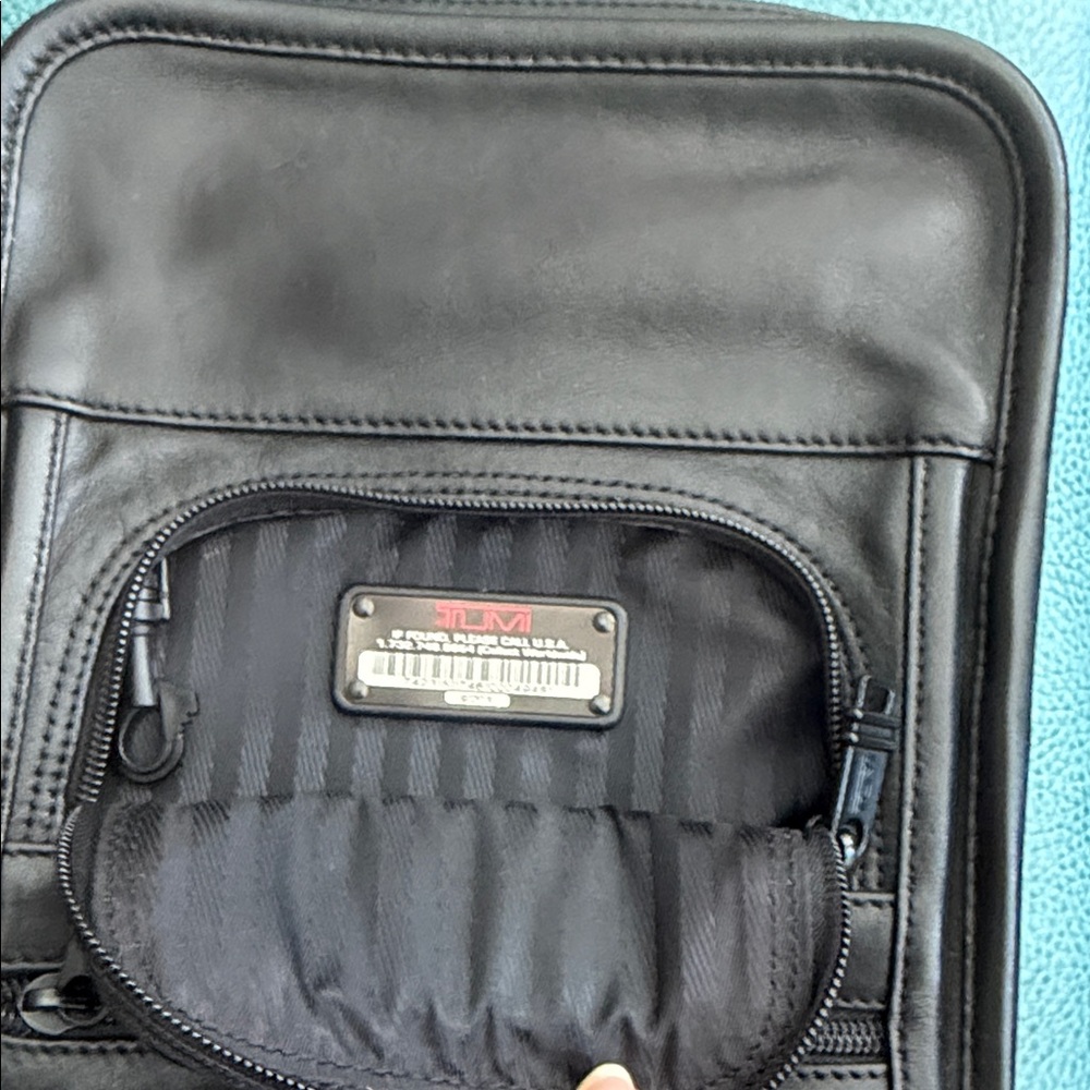 Tumi Black Leather Men's Bag - Picture 8 of 13